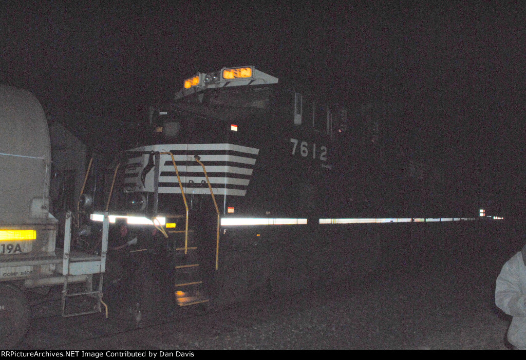 NS ES40DC 7612 trails on 33A